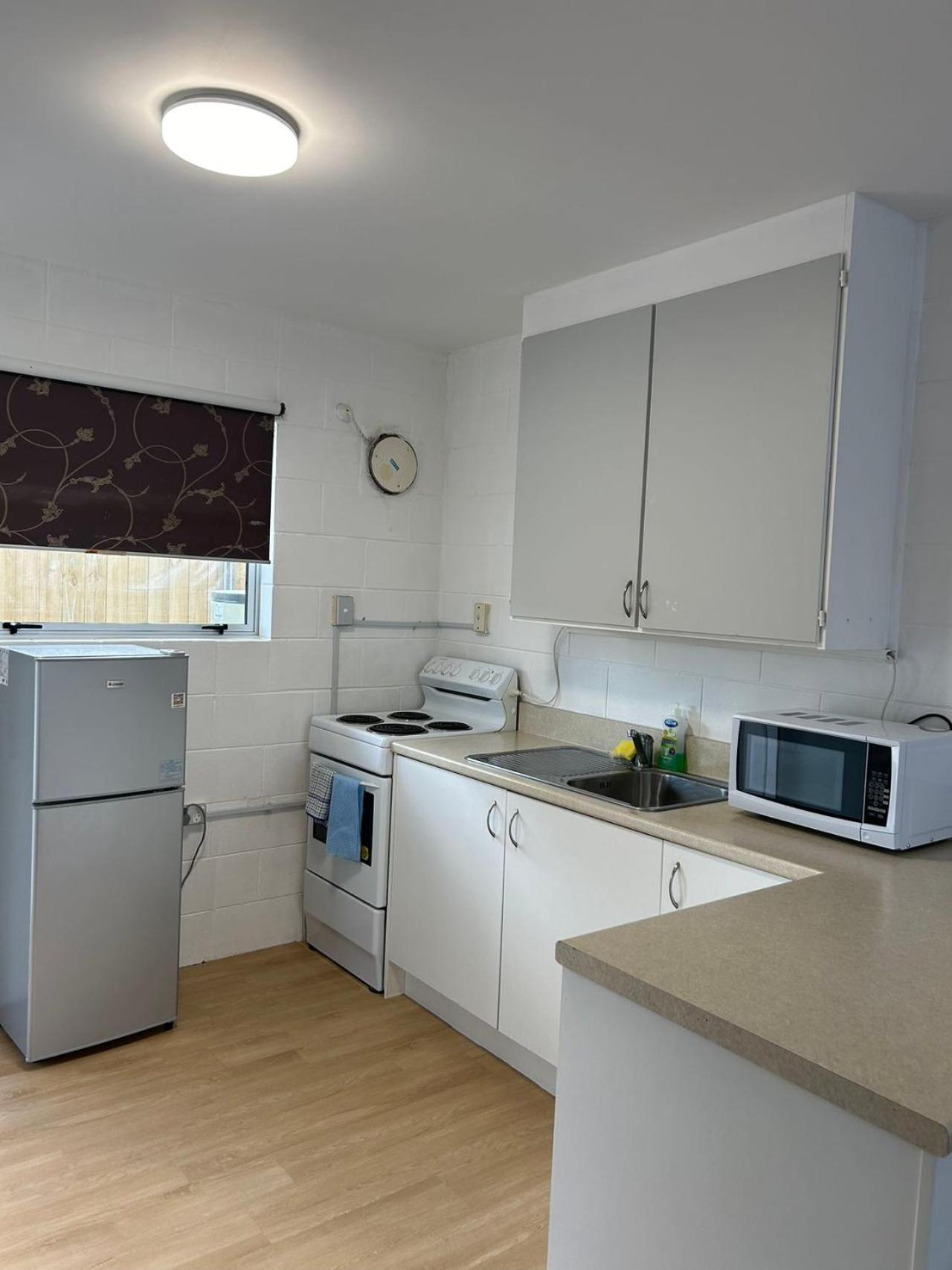 Avon Apartments Hamilton Bagian luar foto
