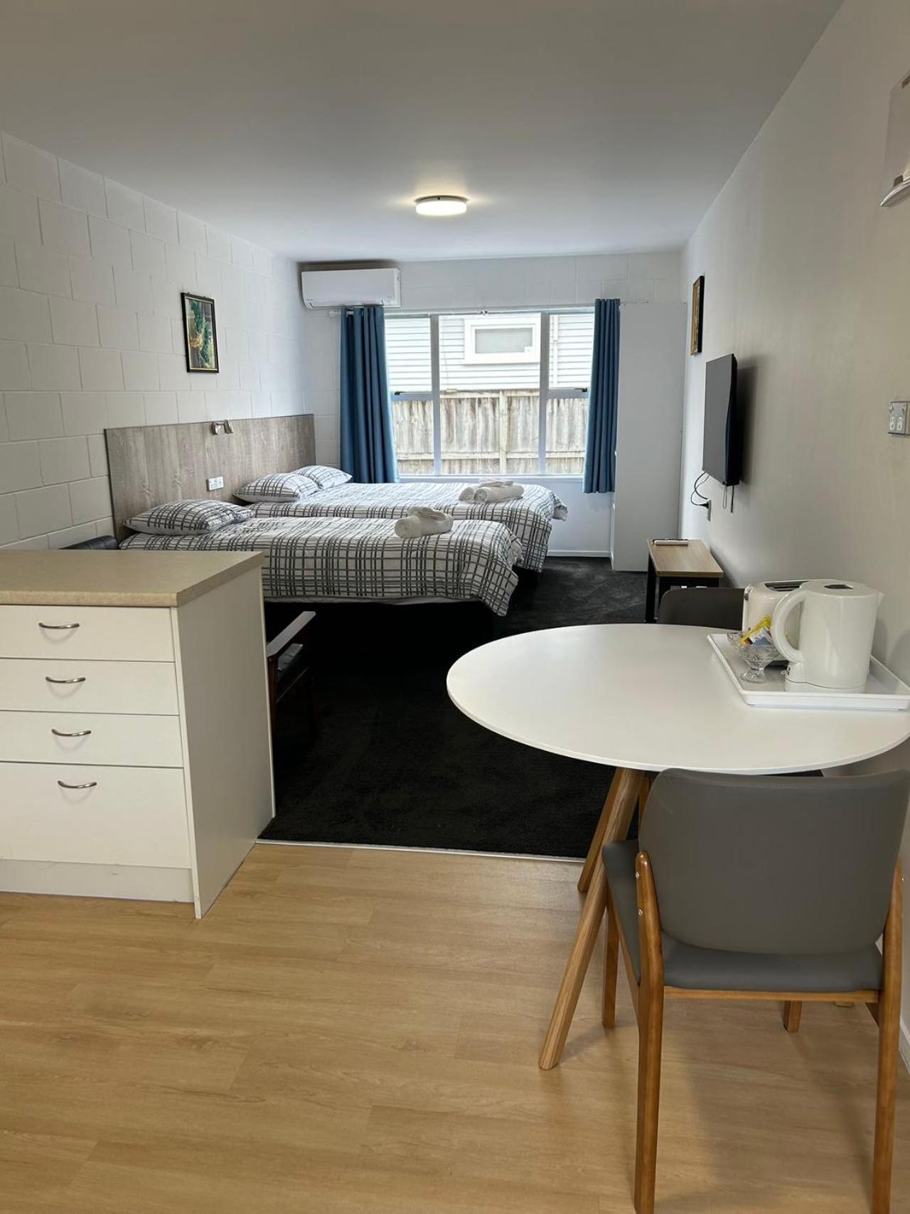 Avon Apartments Hamilton Bagian luar foto